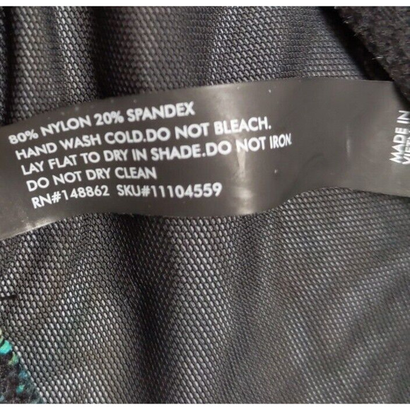 Torrid Swim Tankini Top Size 6 6X Underwire Removable Straps Hawaiian Tropical - Picture 10 of 11